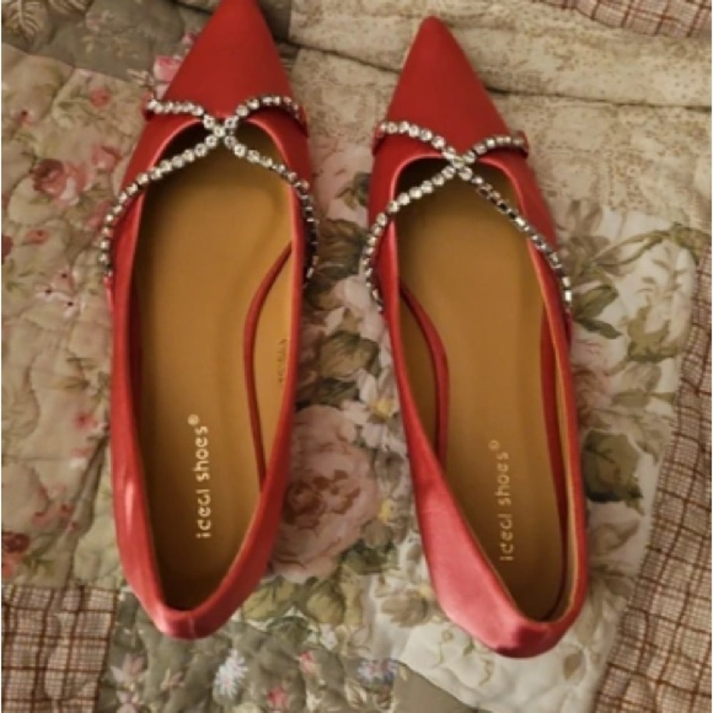 Chic Red Embellished Heels - Picture 2 of 6